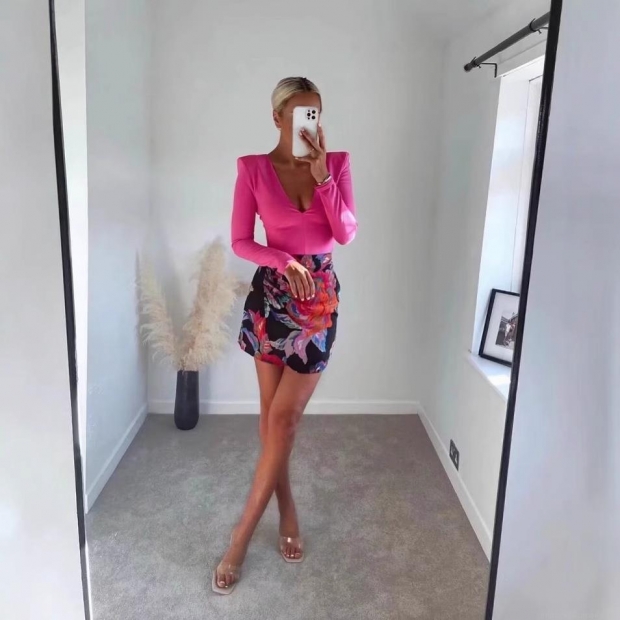 Women's Sexy Deep V-Neck Long Sleeve Bodysuit Elegant Solid Color Shoulder Pad Tight Fit Jumpsuit With Back Zipper For Party Nightclub Daily Clubwear