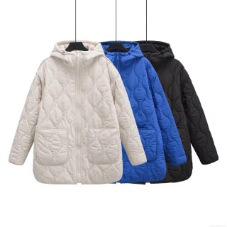 Women's Casual Hooded Padded Jacket Long Loose Wavy Quilted Polyester Winter Coat With Zipper And Large Pockets Warm Outerwear